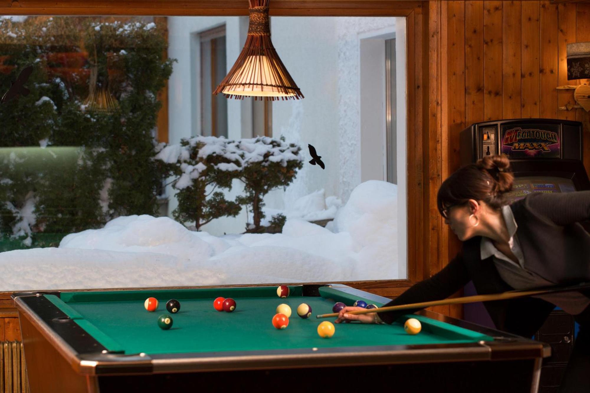 Hotel La Prairie Crans-Montana Bagian luar foto