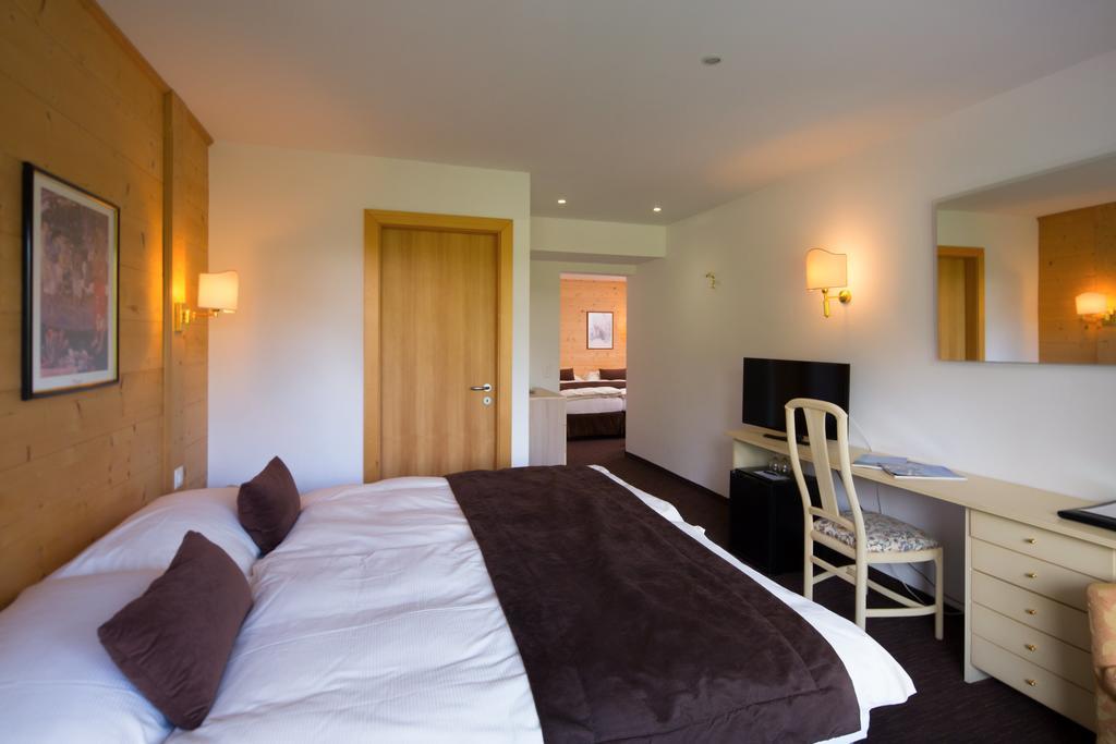 Hotel La Prairie Crans-Montana Bagian luar foto